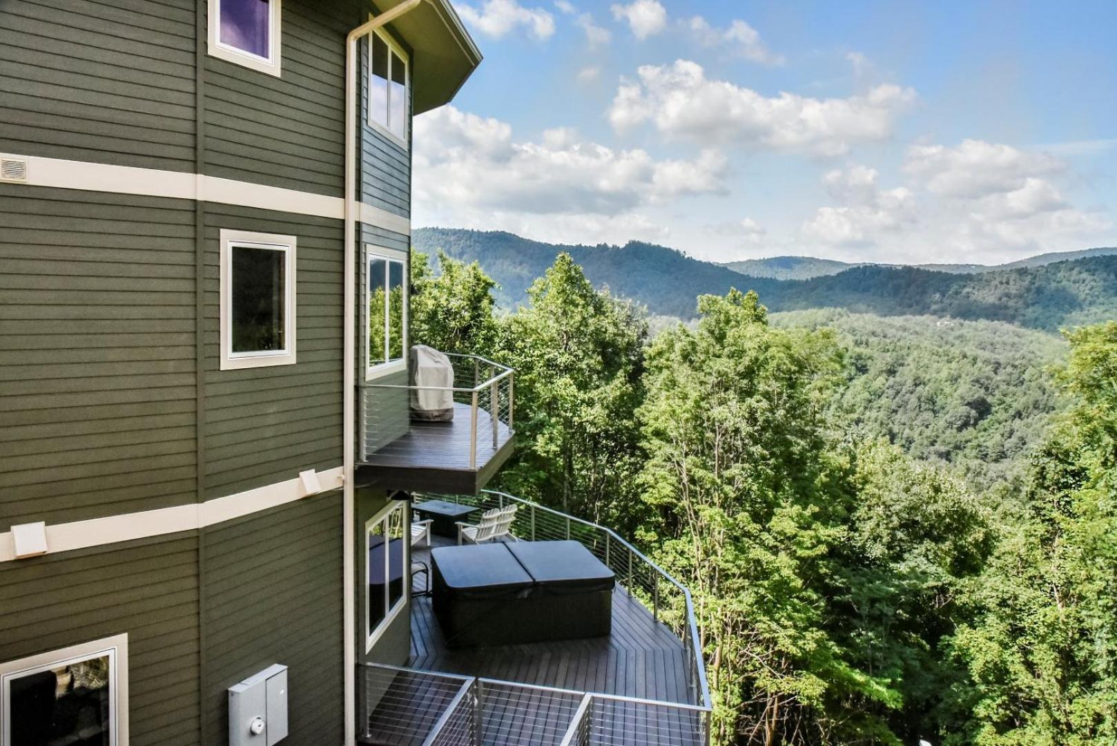 Skytop Chalet Pet Friendly, Hot Tub And Views Villa Black Mountain Exterior photo