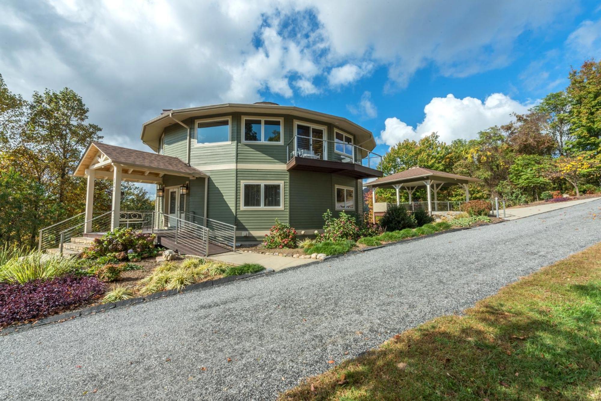 Skytop Chalet Pet Friendly, Hot Tub And Views Villa Black Mountain Exterior photo